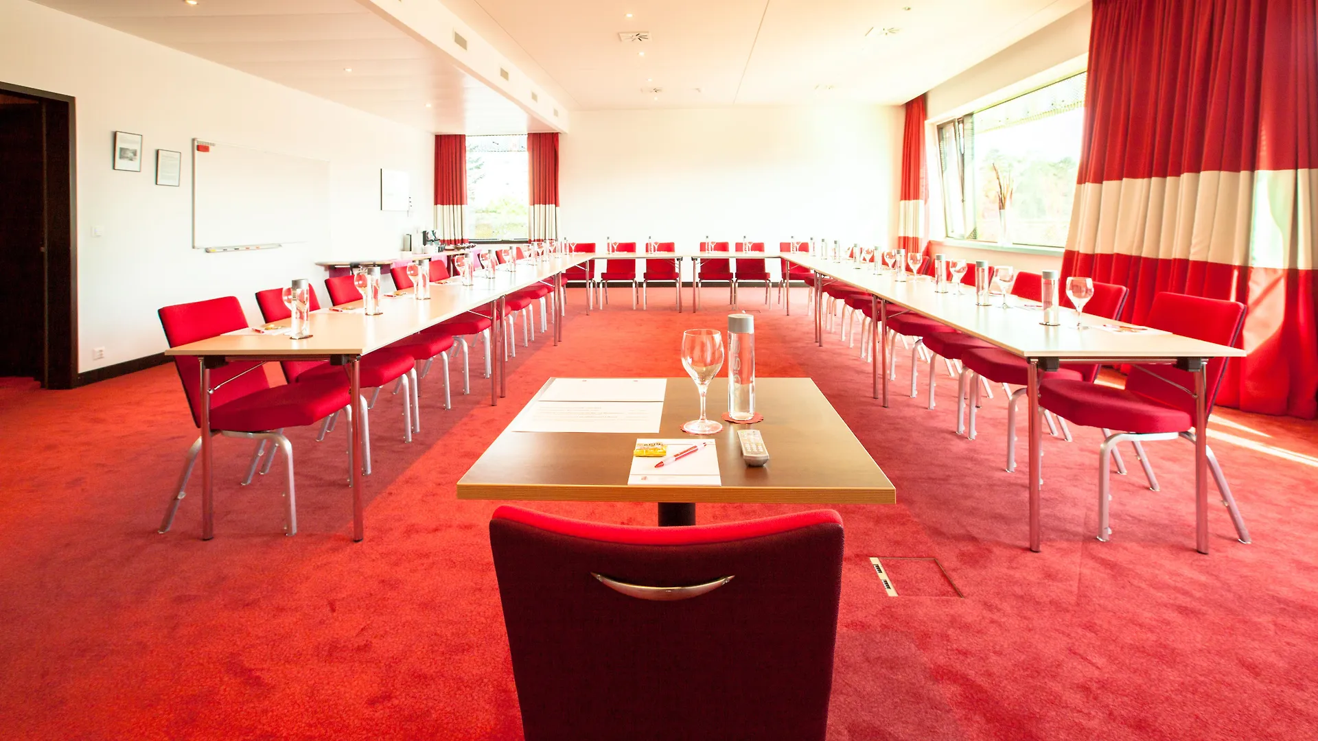 ***  Airport Hotel Basel - Convenient & Friendly İsviçre